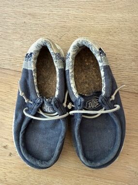 Hey Dude Kids Navy Blue Slip-On Sneakers with Patterned Trim size 9